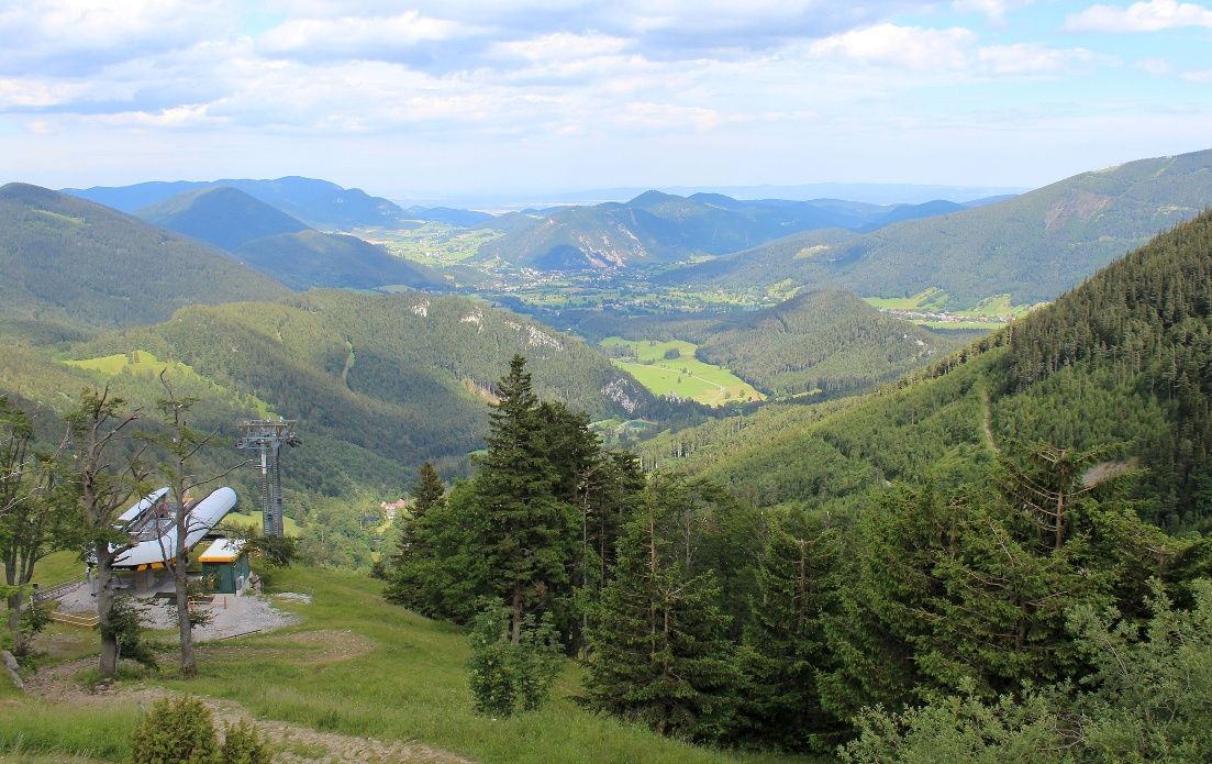 Blick von der Terrasse Richtung Puchberg