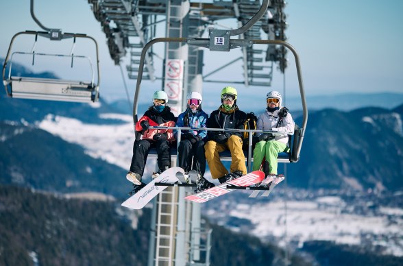 Mit der Schneeberg Sesselbahn ins Winterparadies, © NB/Wegerbauer